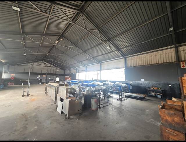 1,450M² WAREHOUSE TO LET IN ALRODE